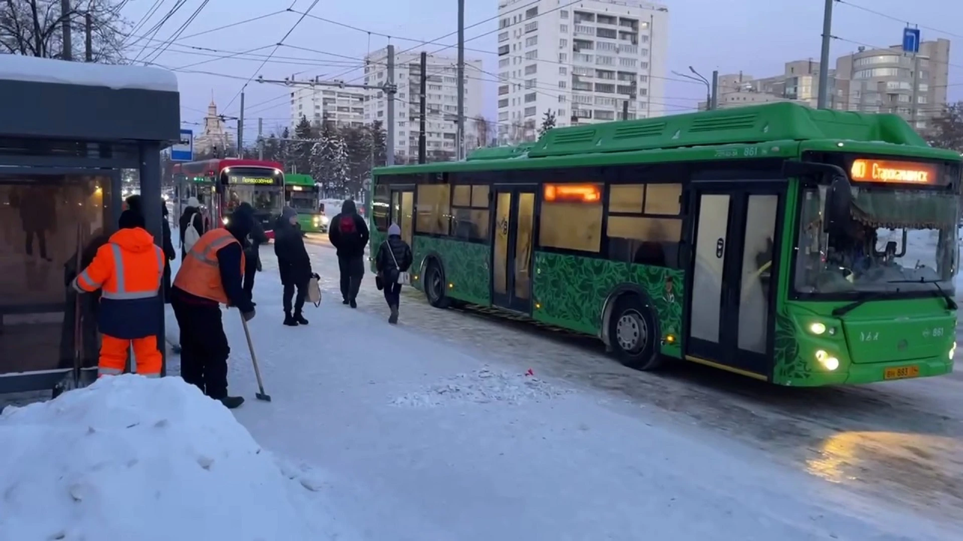 Работу общественного транспорта в час пик проинспектировали в Челябинске