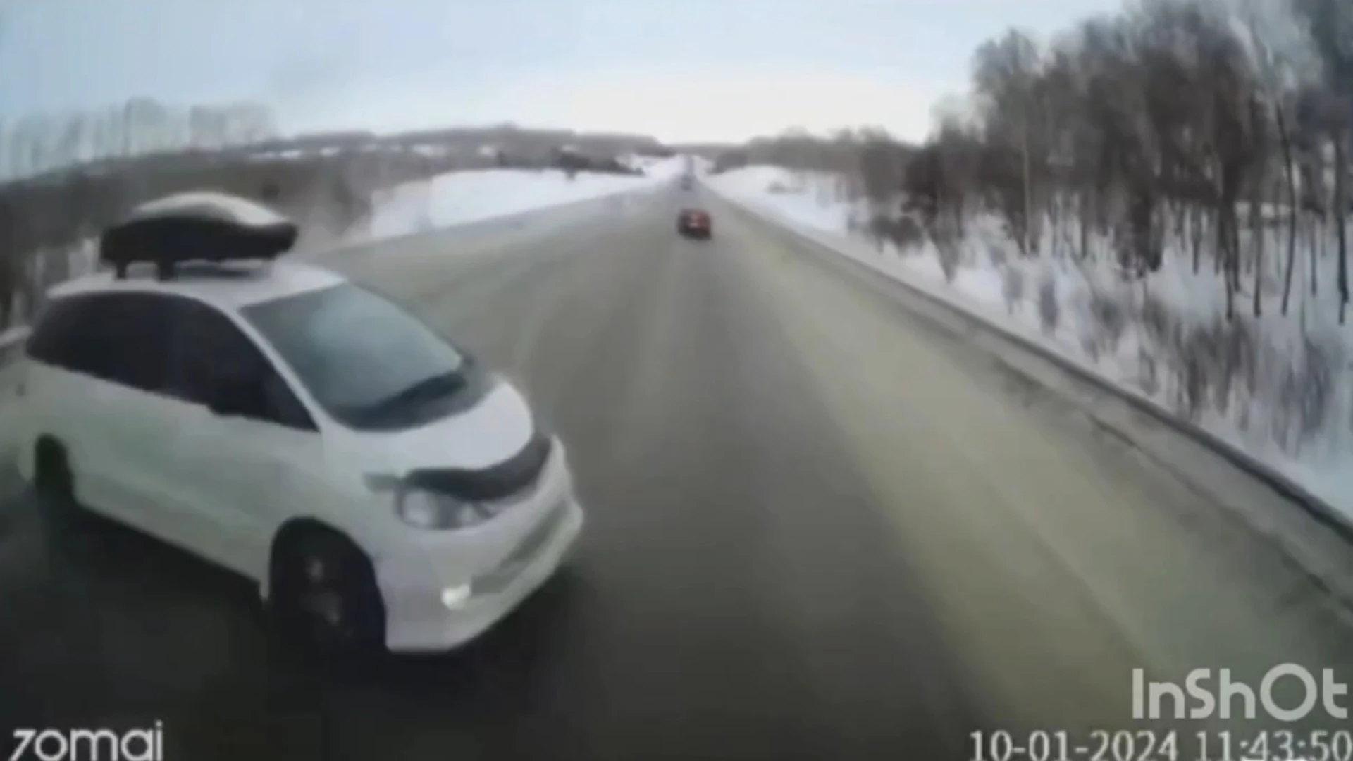 Опубликовано видео опасного обгона и смертельного ДТП на Алтае