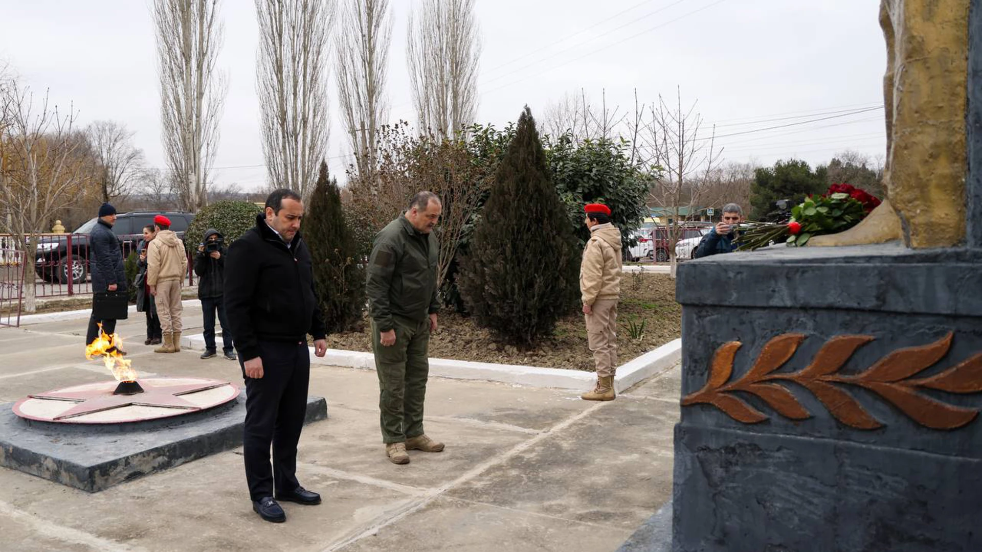 В Дагестане открыли памятник участникам спецоперации