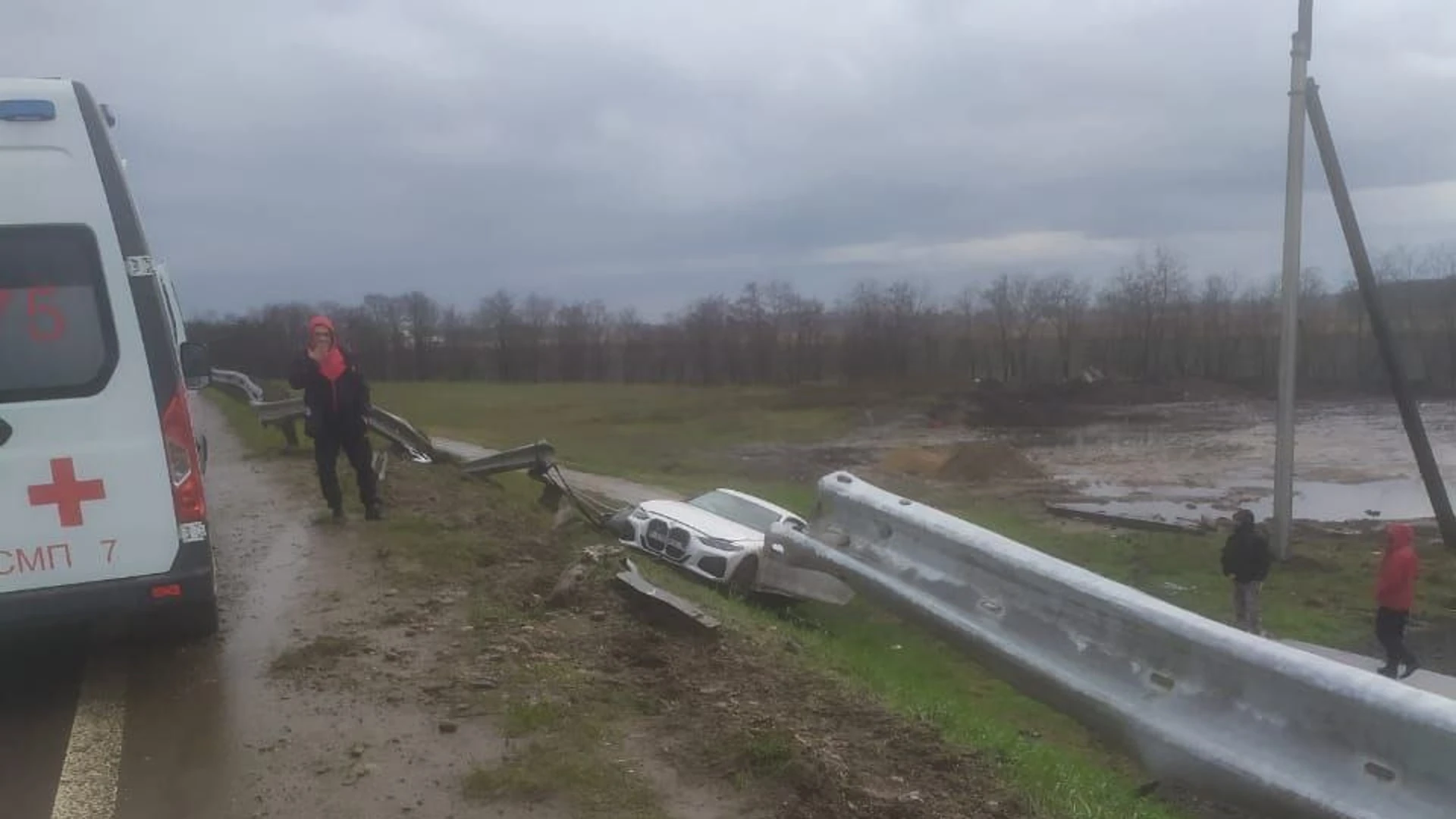 Шестилетняя девочка погибла в ДТП в Краснодаре на глазах у матери