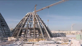 Em Yakutsk é a construção do centro Ártico de épicos e artes