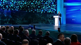 Putin asked the participant of the Forum of technologies a question about the flight to Mars