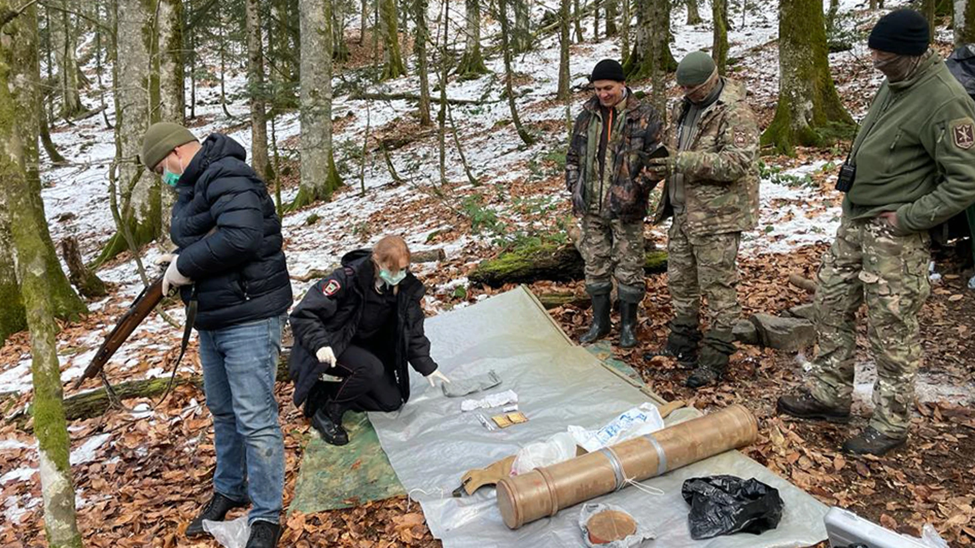 В Сочинском национальном парке обнаружили браконьерский тайник