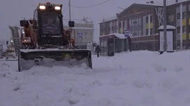 Шум снегоуборочной техники в Тарко-Сале не смолкает даже ночью