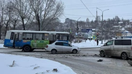 В Бийске в ДТП с автобусом пострадали четверо детей