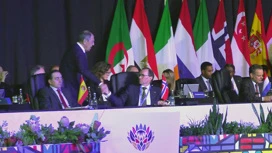 Lavrov agitó las manos con el Ministro de Relaciones Exteriores de Noruega Eida en la reunión del G20