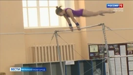 En Veliky Novgorod, se celebra el Campeonato y el Campeonato del Distrito Federal Noroccidental en gimnasia entre mujeres y niñas