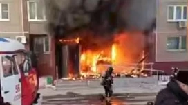 Ocho personas fueron rescatadas durante un incendio en una casa residencial en el suroeste de Moscú.