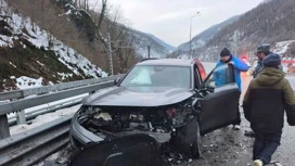 Движение на Краснополянском шоссе в Сочи восстановлено после массового ДТП