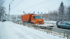 На дорогах Ивановской области устраняют последствия снегопада