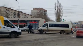 ДТП с микроавтобусами в Волгограде попало на видео