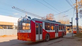 Водитель троллейбуса в Ижевске получил множественные травмы при падении с лестницы