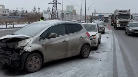 Два человека пострадали в массовом ДТП в Тюменской области