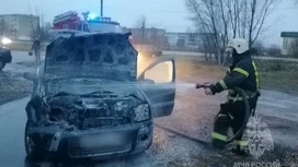 В Заволжске произошла авария с загоревшимся автомобилем