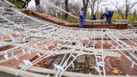 В Липецке начали монтаж светового каскада на Петровском спуске