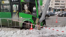 Десять человек пострадали в аварии с маршруткой в центре Тюмени