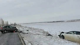 Погиб водитель легкового автомобиля в тройном ДТП на трассе в Волгоградской области