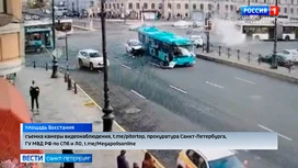 Рейсовый автобус устроил массовое ДТП на площади Восстания, возбуждено два уголовных дела