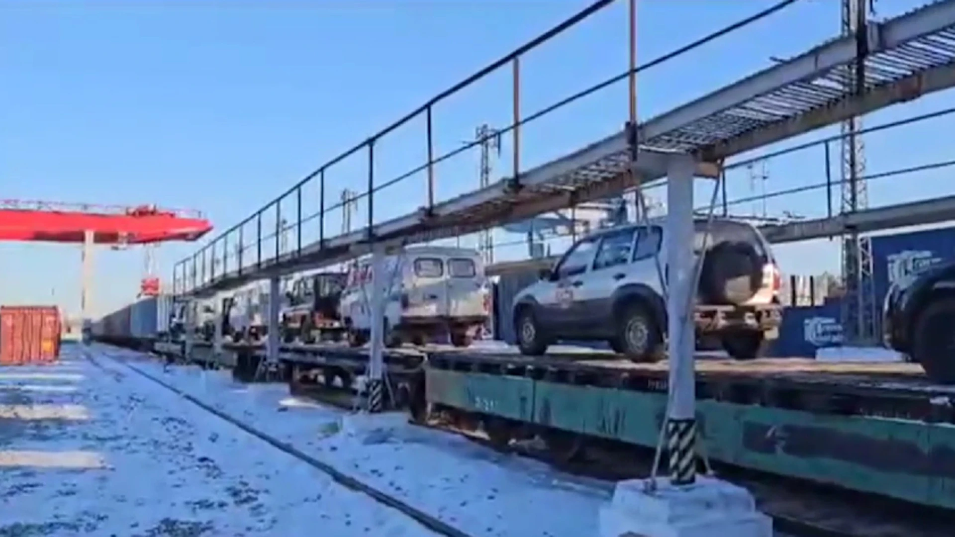 Девять авто для земляков отправили в зону СВО из Приамурья