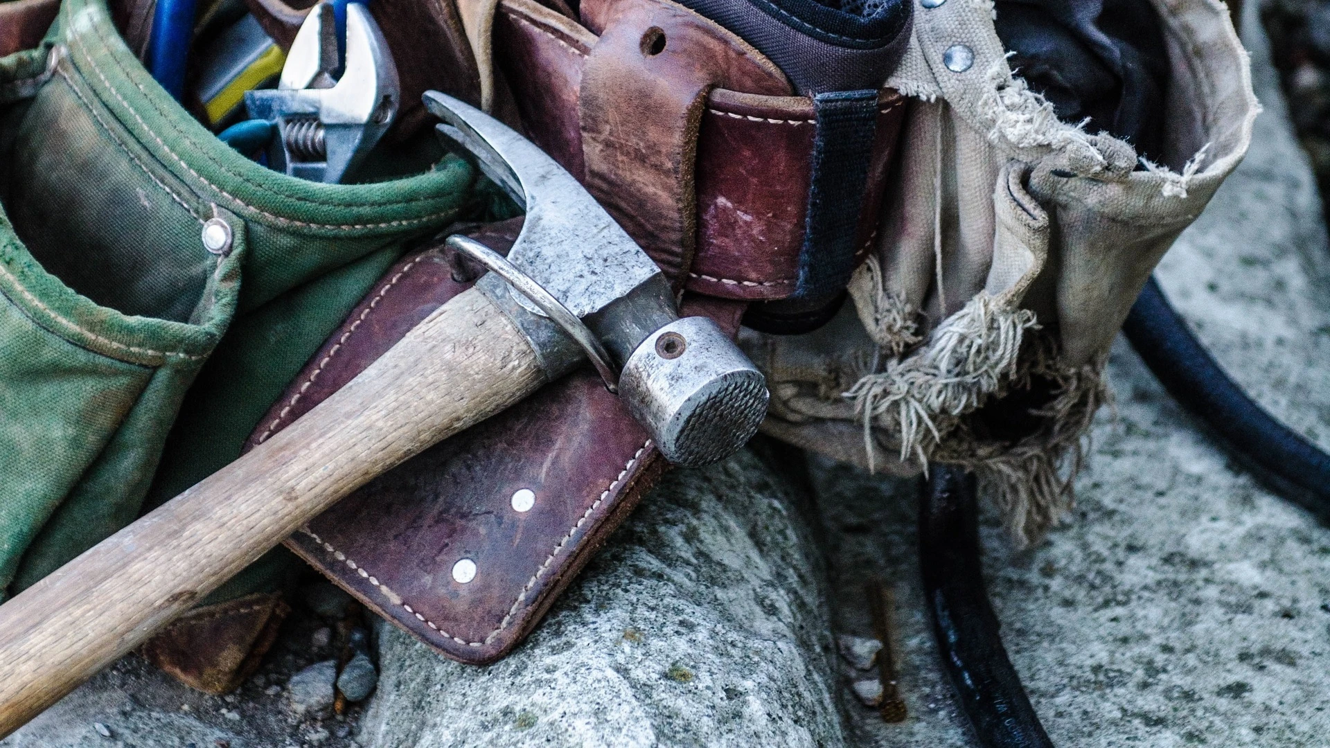 In den Urals schlug ein Bruder, der zum Mord diente, seine Schwester mit einem Hammer zu Tode