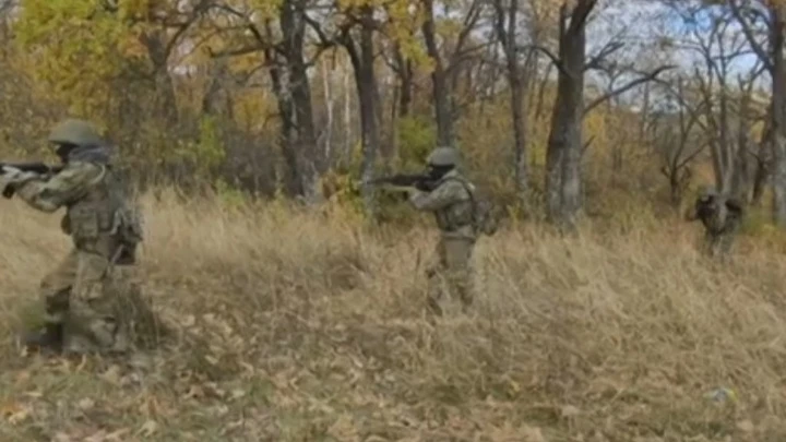 Вести. Саратов Мобилизованные проходят боевое слаживание подразделений на полигоне ЦВО