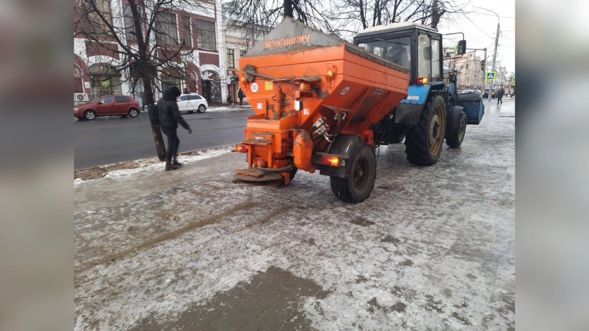 Мэр Ярославля Артем Молчанов сообщил об усиленной борьбе с гололедом