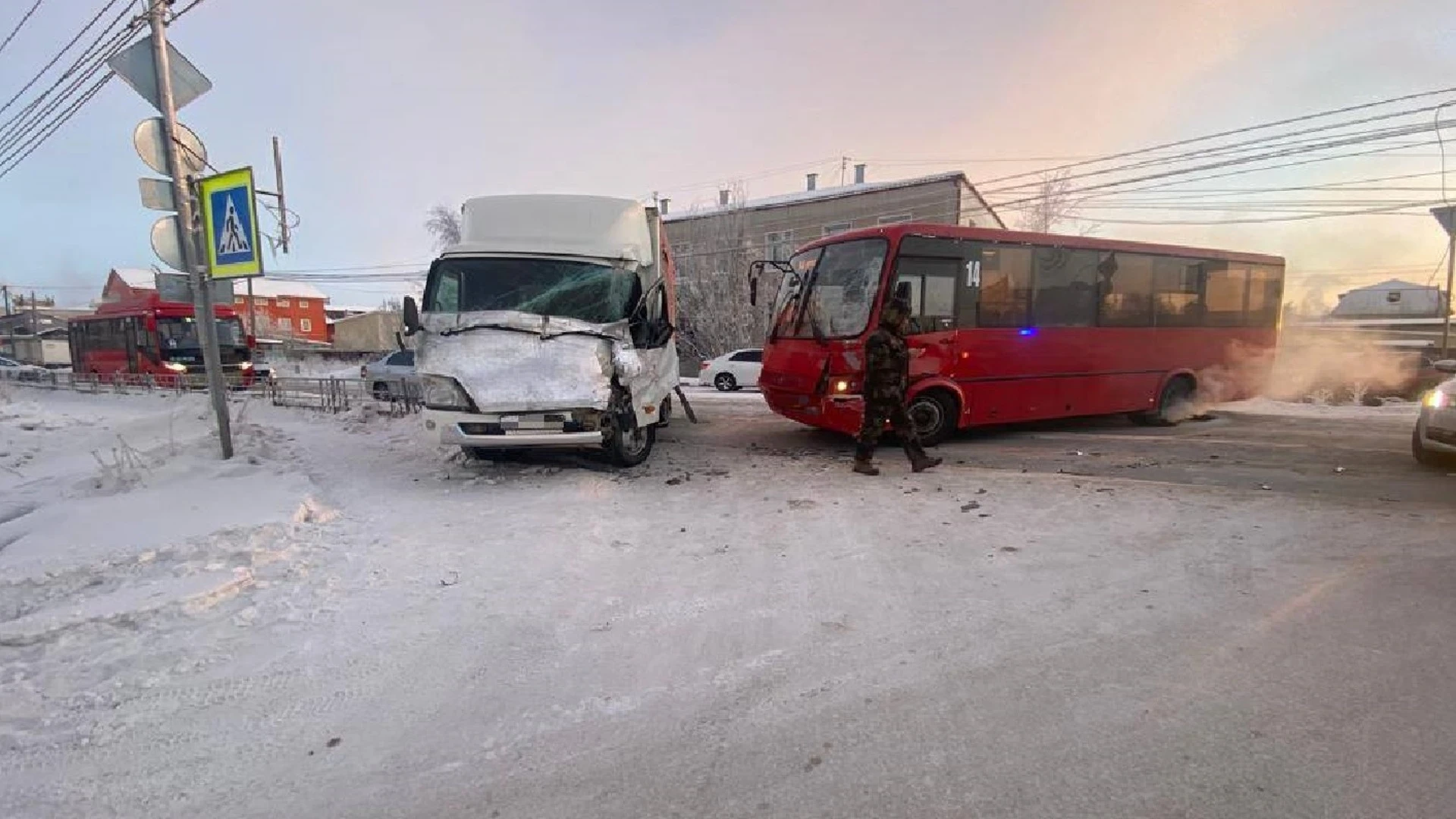 Четверо пострадали в аварии с автобусом в Якутске