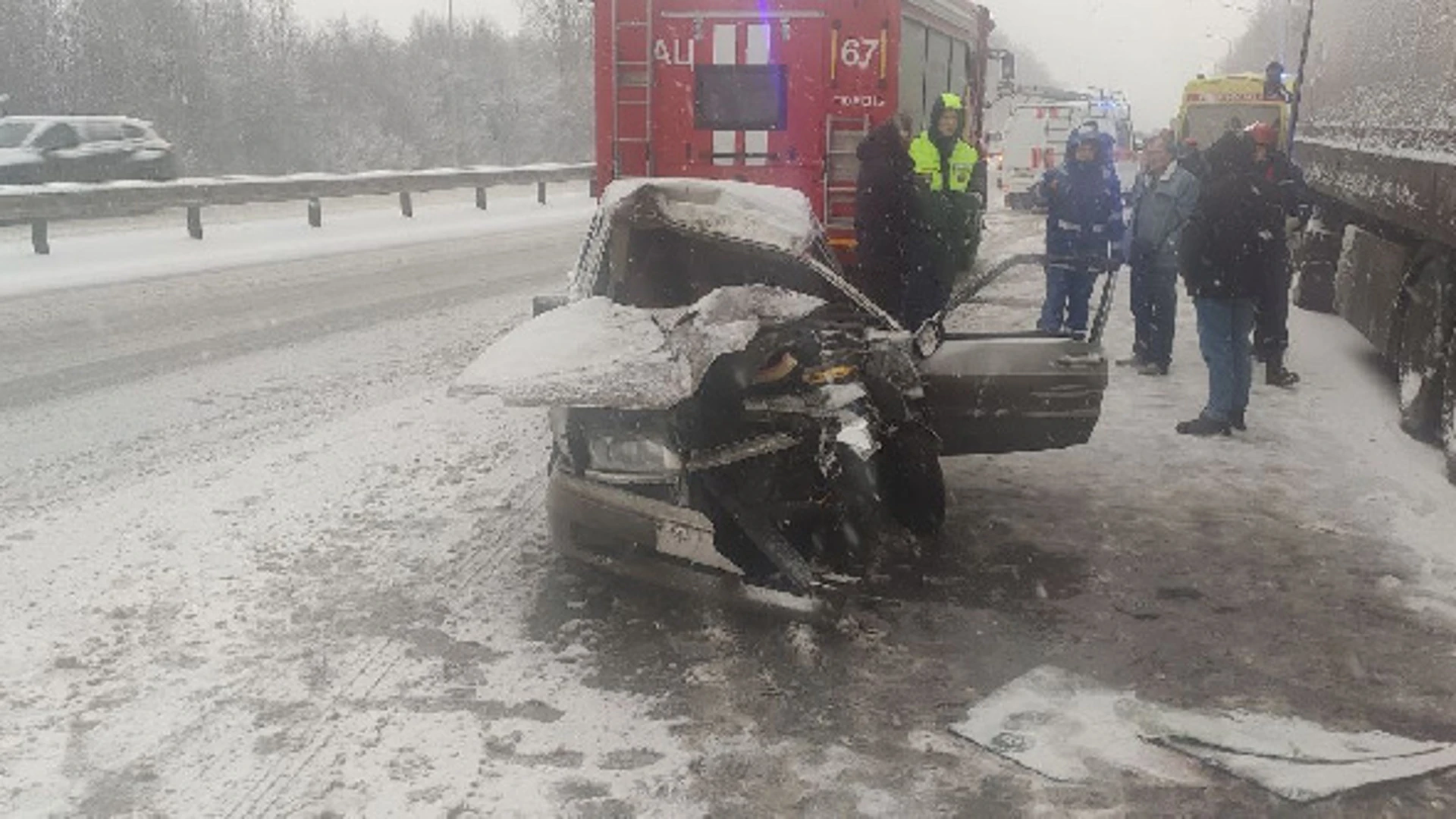 Człowiek ranny w wypadku drogowym na autostradzie Tyumen