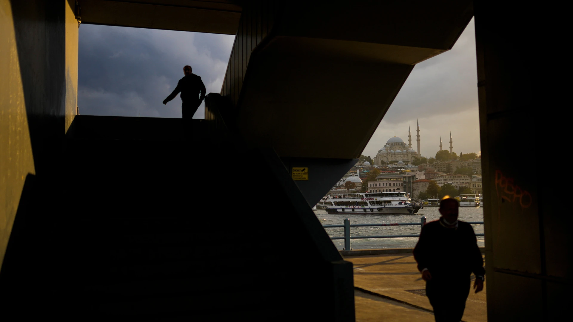 La Turchia limita l'accesso ai social media dopo la detenzione del sindaco di Istanbul