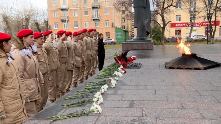 Вести Поморья В поддержку военных сегодня в Архангельске провели патриотический концерт