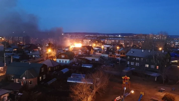 ЧП Су-30 упал на жилой дом в Иркутске