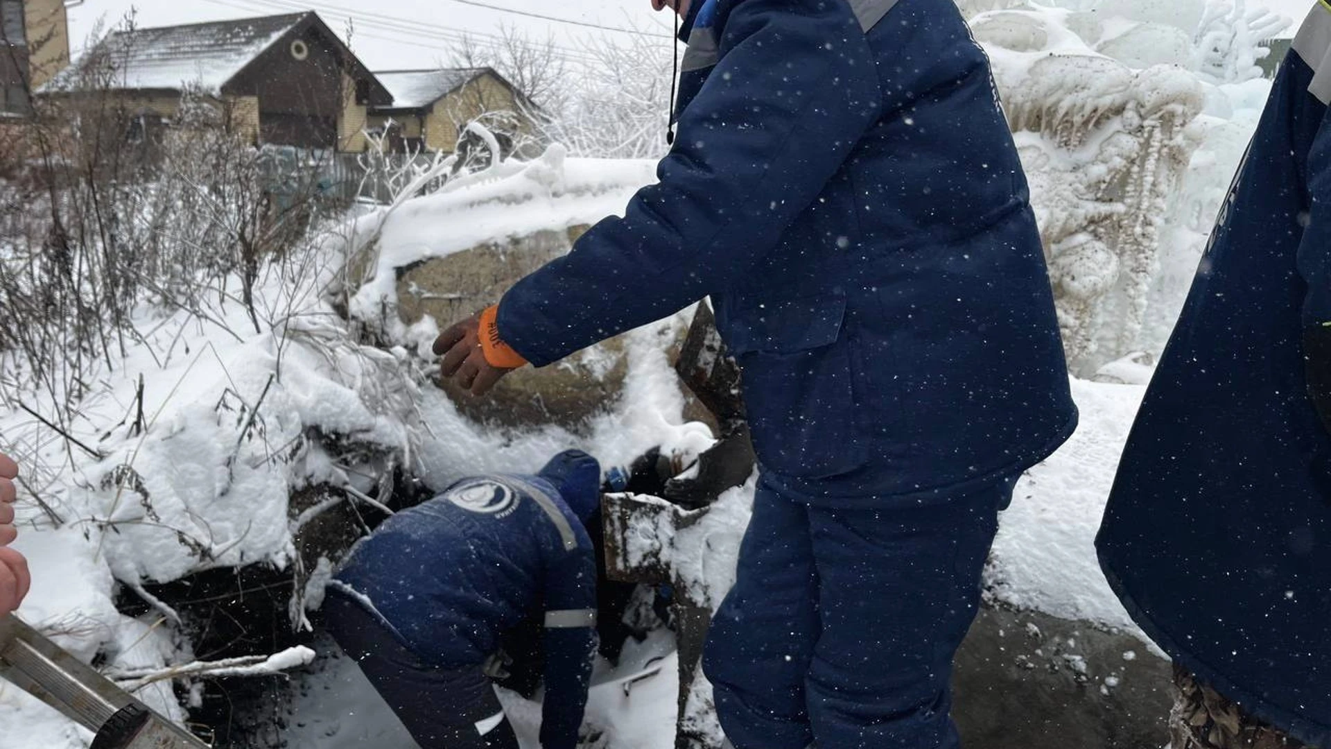 Питьевую воду подвозят жителям липецкого Сенцово, где рухнула водонапорная башня