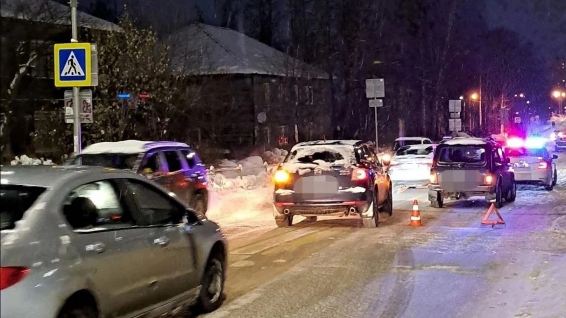 В Петрозаводске под колеса автомобиля попал пешеход