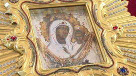 Volgograd believers came to worship the Kazan Icon of the Mother of God.