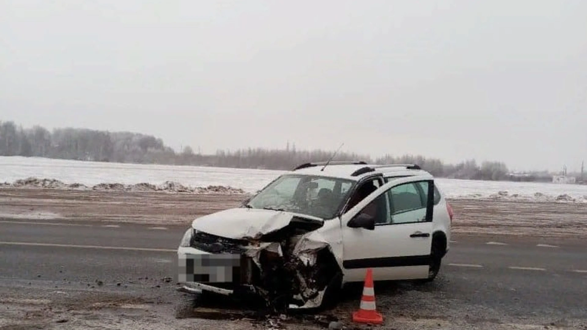 При столкновении легковых автомобилей в Ивановской области пострадали два человека