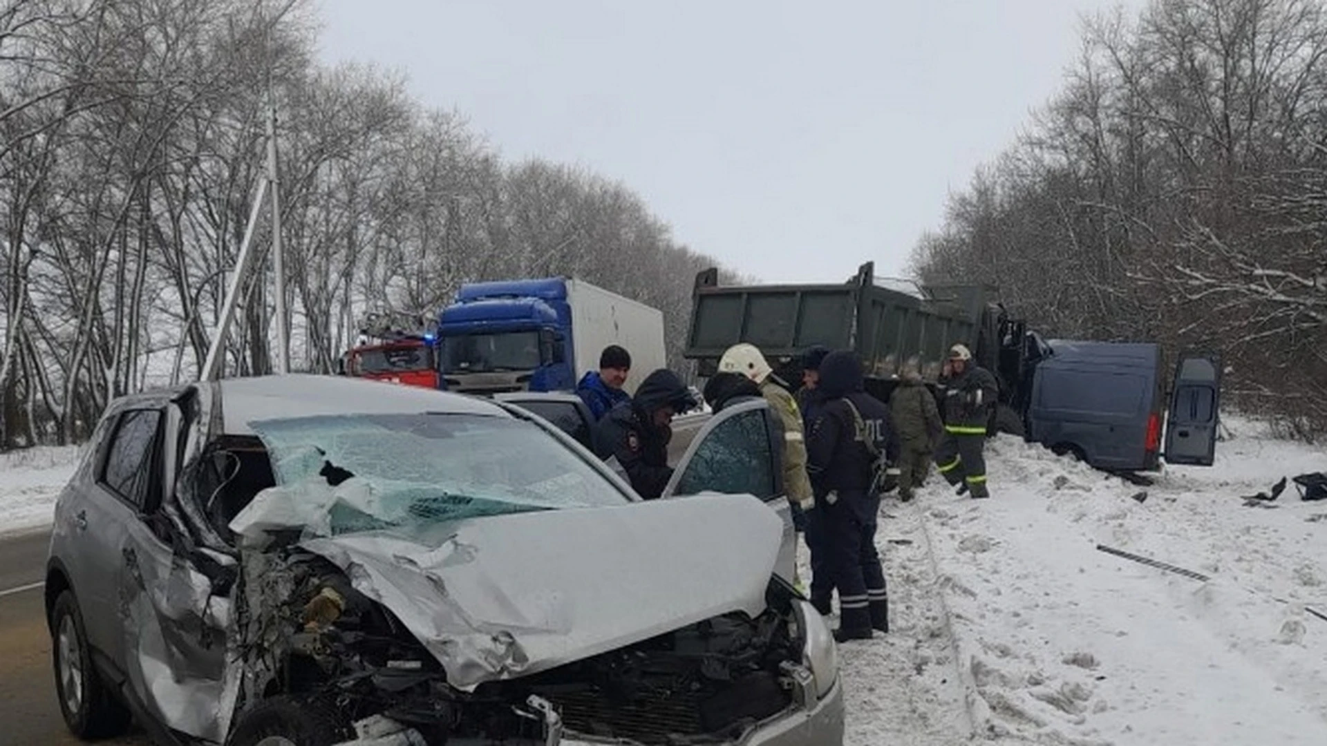 Три человека погибли в ДТП с самосвалом в Брянской области