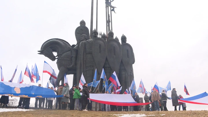 Pskov Once años juntos. ¿Cómo celebraron los Pskovitas el Día de la Reunificación de Crimea con Rusia?