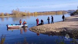 Водитель и пассажир упавшего в реку грузовика в Красноярском крае погибли