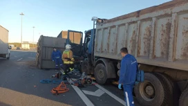 Водитель грузовика погиб в ДТП на Кольцевой автодороге под Петербургом