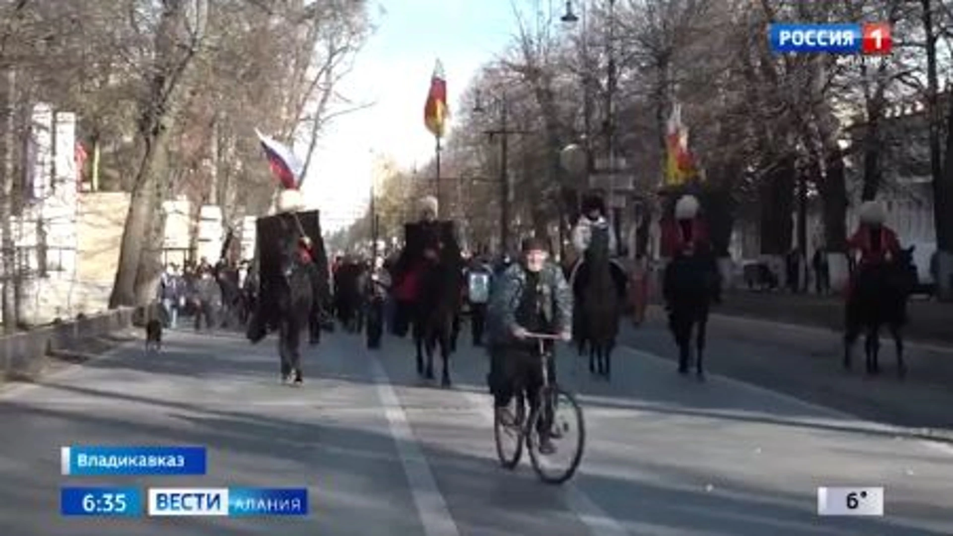 Православные Северной Осетии прошли крестным ходом с частицей мощей Святого великомученика Георгия Победоносца