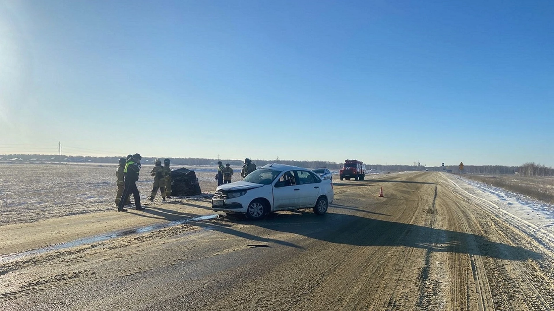 В лобовом ДТП под Челябинском погибли 3 человека