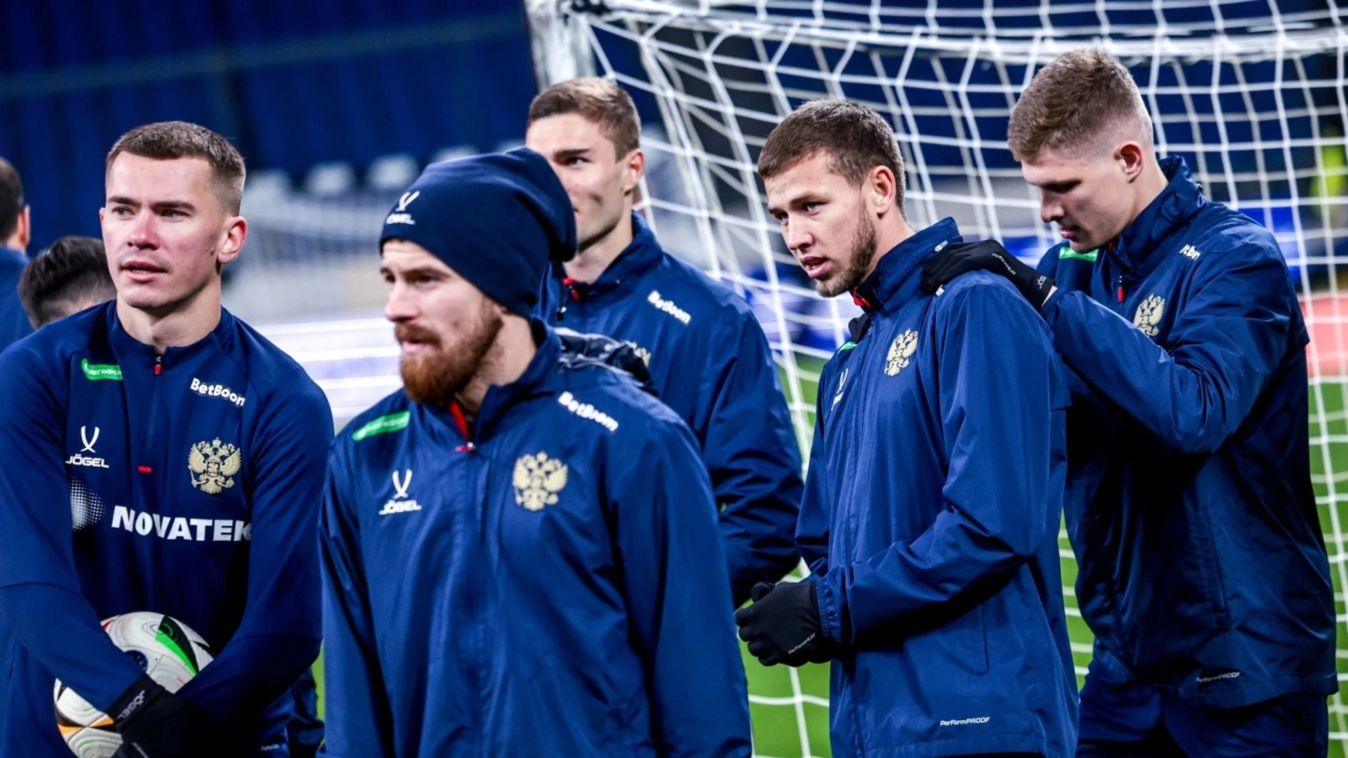 El equipo de fútbol nacional ruso llamó a la composición del equipo para un partido amistoso con Granada