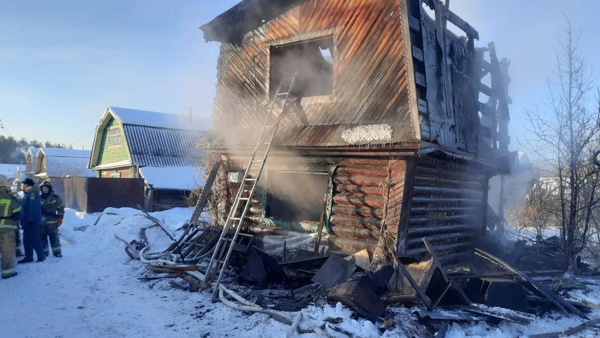 Мужчина погиб при пожаре в садовом доме в Удмуртии