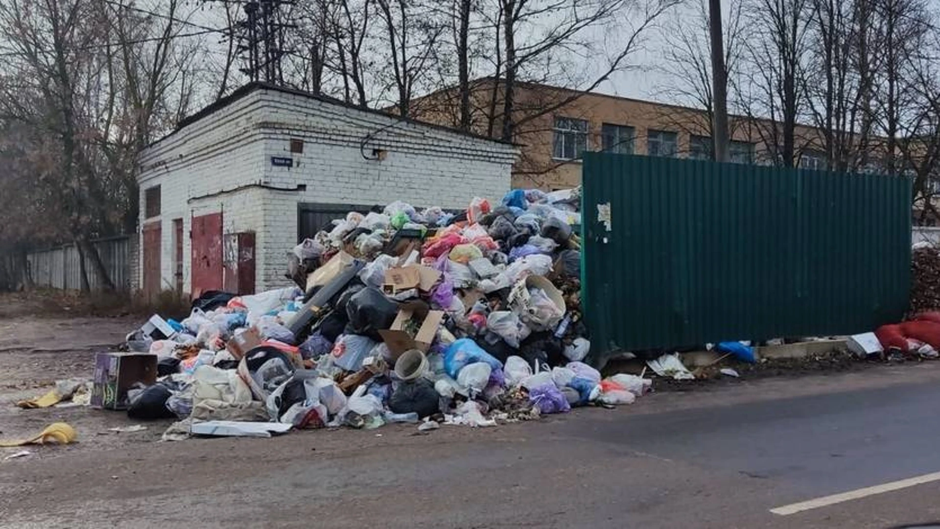 "Не все перевозчики трудятся добросовестно": в Орле обсудили мусорную проблему