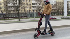 В Москве обсуждают вопрос ограничения скорости для частных самокатов