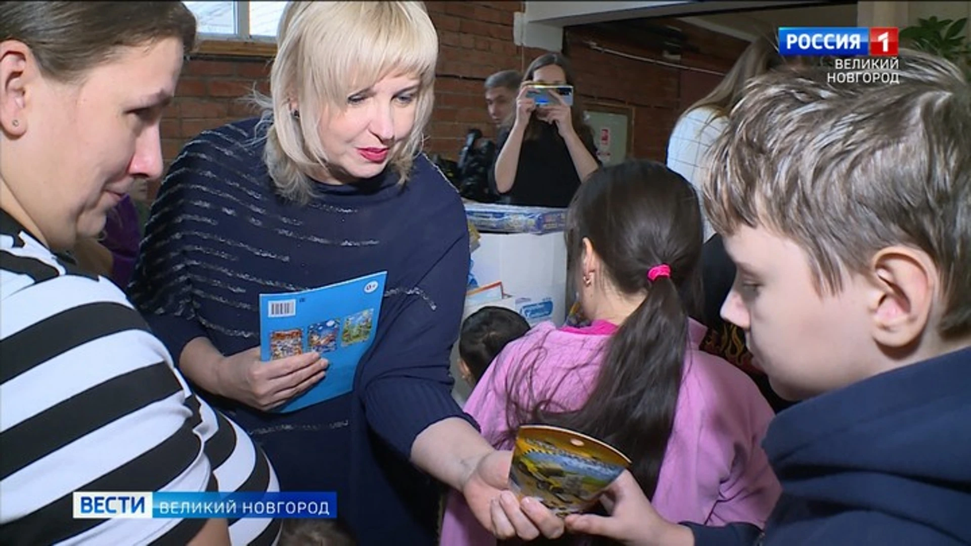 В Новгородской детской областной больнице прошла акция "Коробка храбрости"