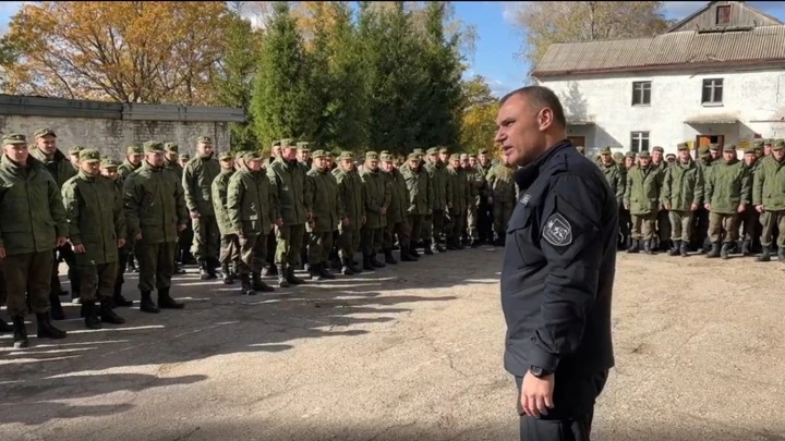 Вести. Марий Эл Юрий Зайцев встретился с мобилизованными из Марий Эл в Ульяновской области