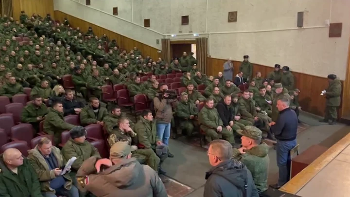 Вести-Иркутск. Местное время. Воскресенье Как готовятся в зону СВО мобилизованные из Прибайкалья