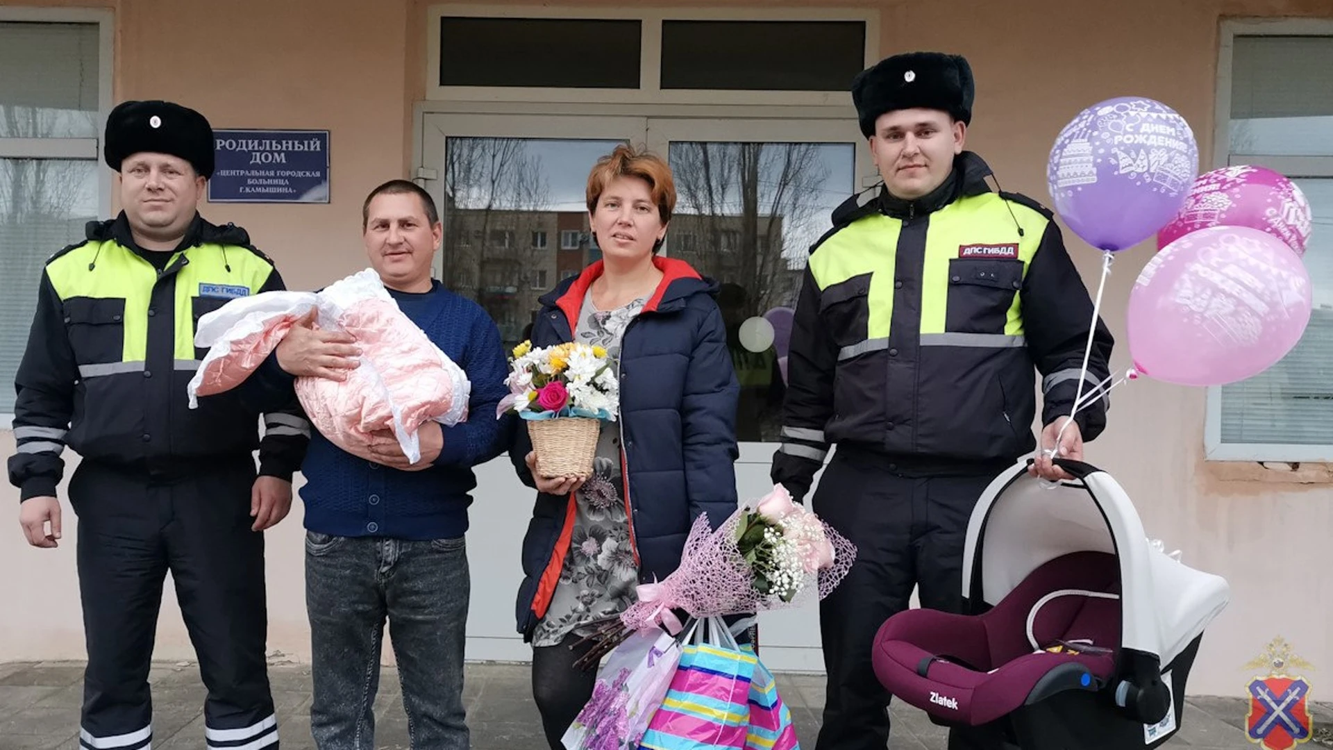 В Волгоградской области полицейские помогли оперативно доставить беременную в роддом