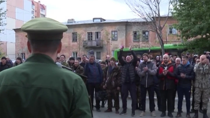 Вести. Южный Урал На Южном Урале продолжается отправка мобилизованных в учебные центры